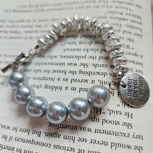 Silver Pearl Bead Bracelet with 'Never Give Up' Charm